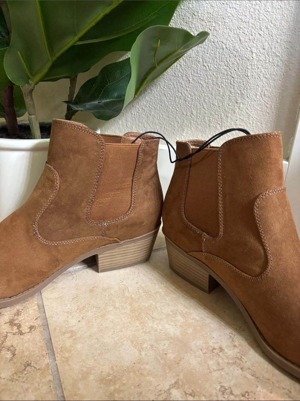 Arizona Jean Company Men's Suede Chukka Boots in Tan Brown